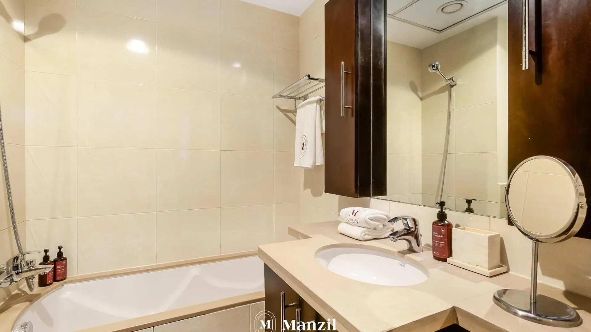 Canal View Studio Near Marina & Palm Jumeirah Dubai 0*,  Vereinigte Arabische Emirate