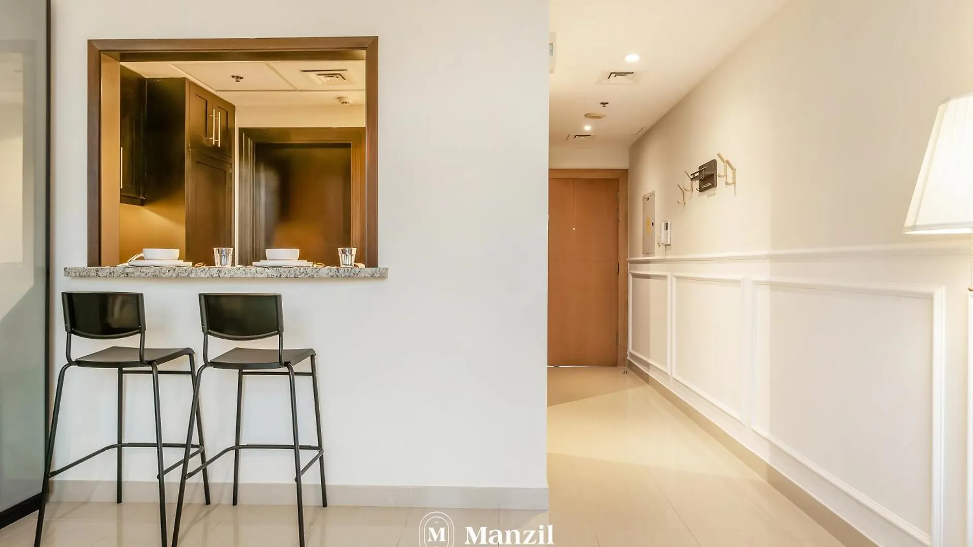 Canal View Studio Near Marina & Palm Jumeirah Dubai